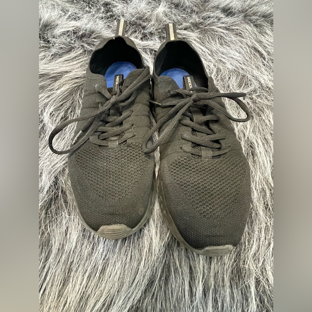 NON SLIP SHOES FOR CREWS size 10